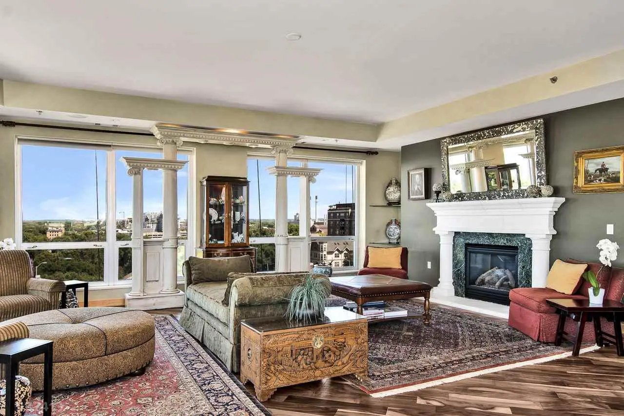 125 N Hamilton St UNIT 805