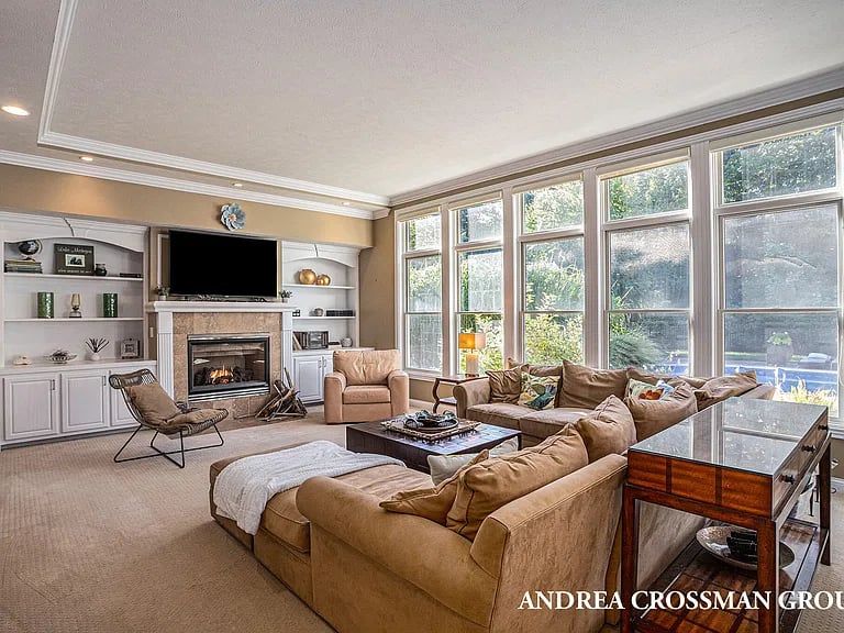 2746 Sanctuary Dr