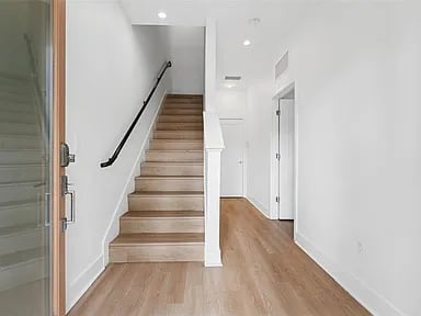 4810 W McElroy Ave #5