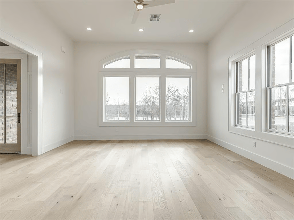 The Ultimate Lakefront Retreat on Water Street – Carlton Landing, Oklahoma - Wyatt Poindexter - The Agency