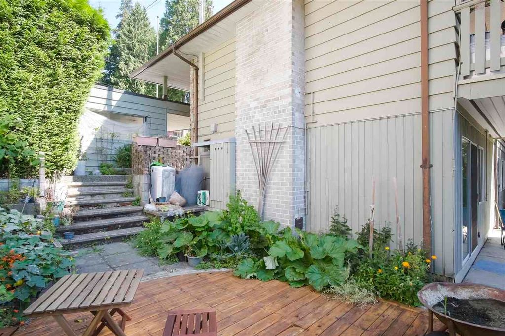 983 Wellington Dr