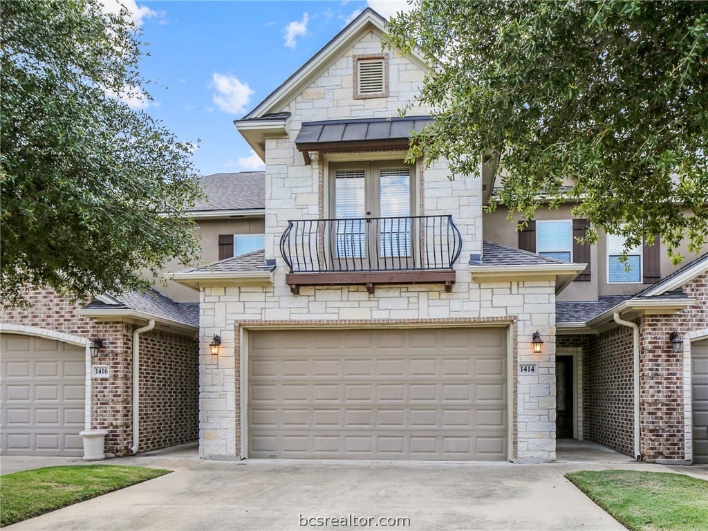 1414 Crescent Ridge Dr