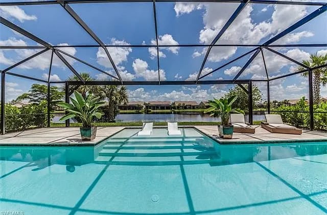 16296 Camden Lakes Cir