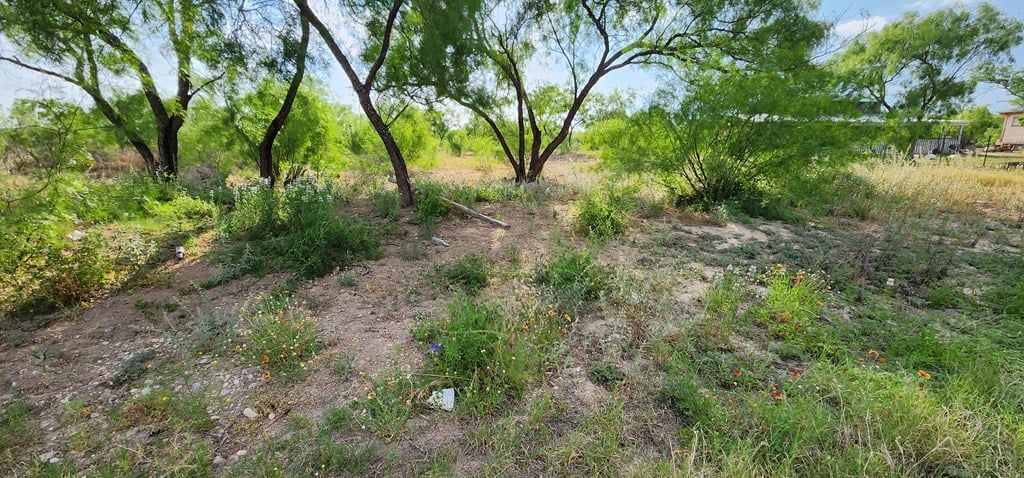 567 Riverside Dr