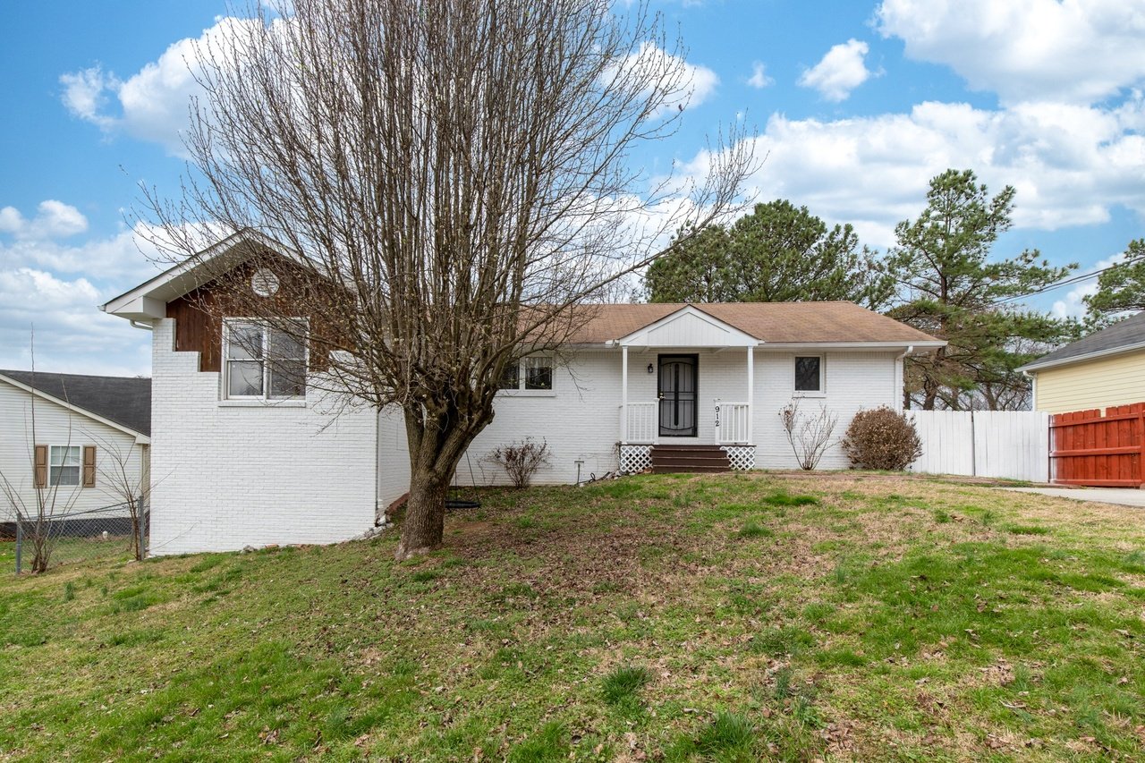 912 Preston Ct