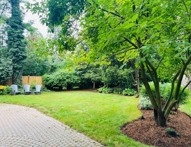 206 Rossmore Boulevard, Burlington