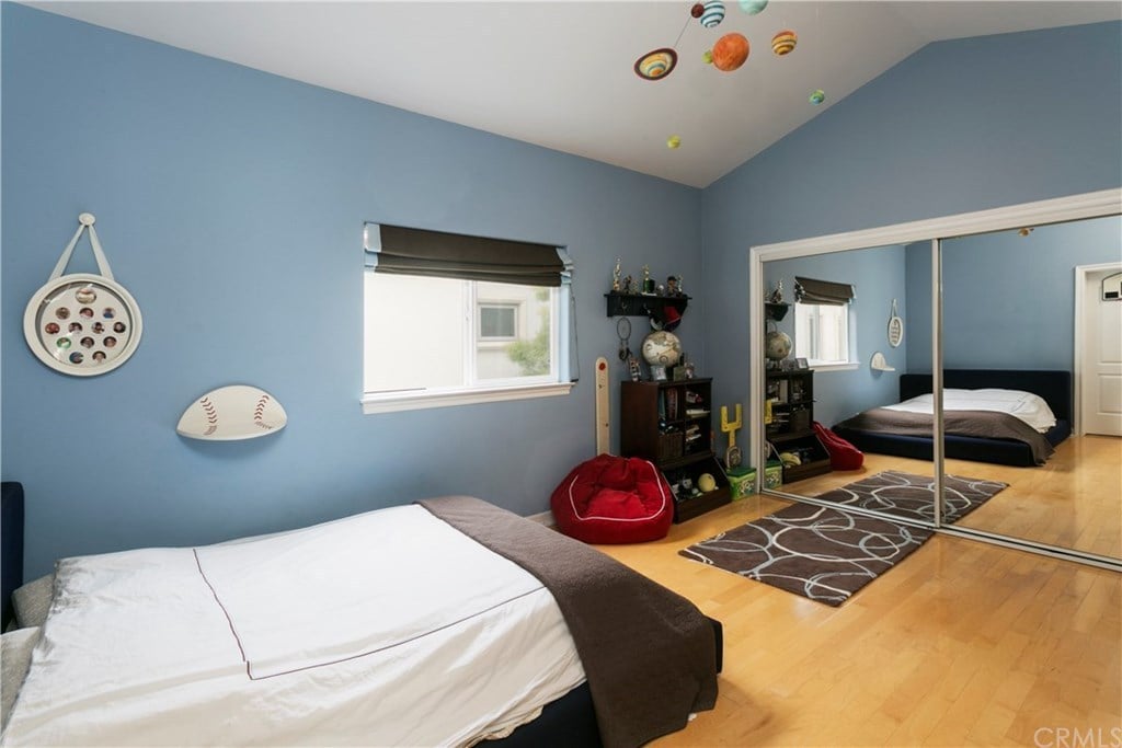 1408 Walnut Ave