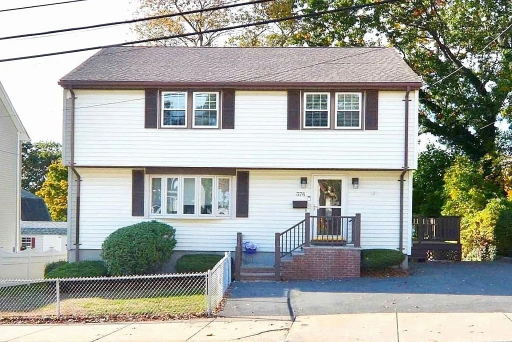 374 Fulton St