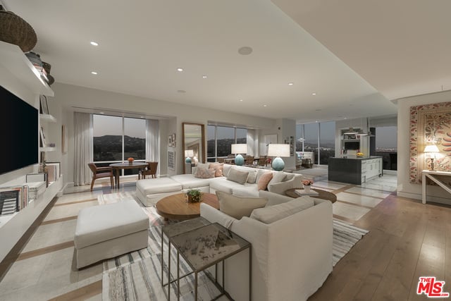1200 Club View Dr #14N