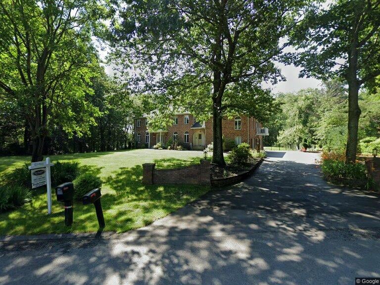 28 Fox Run Ln