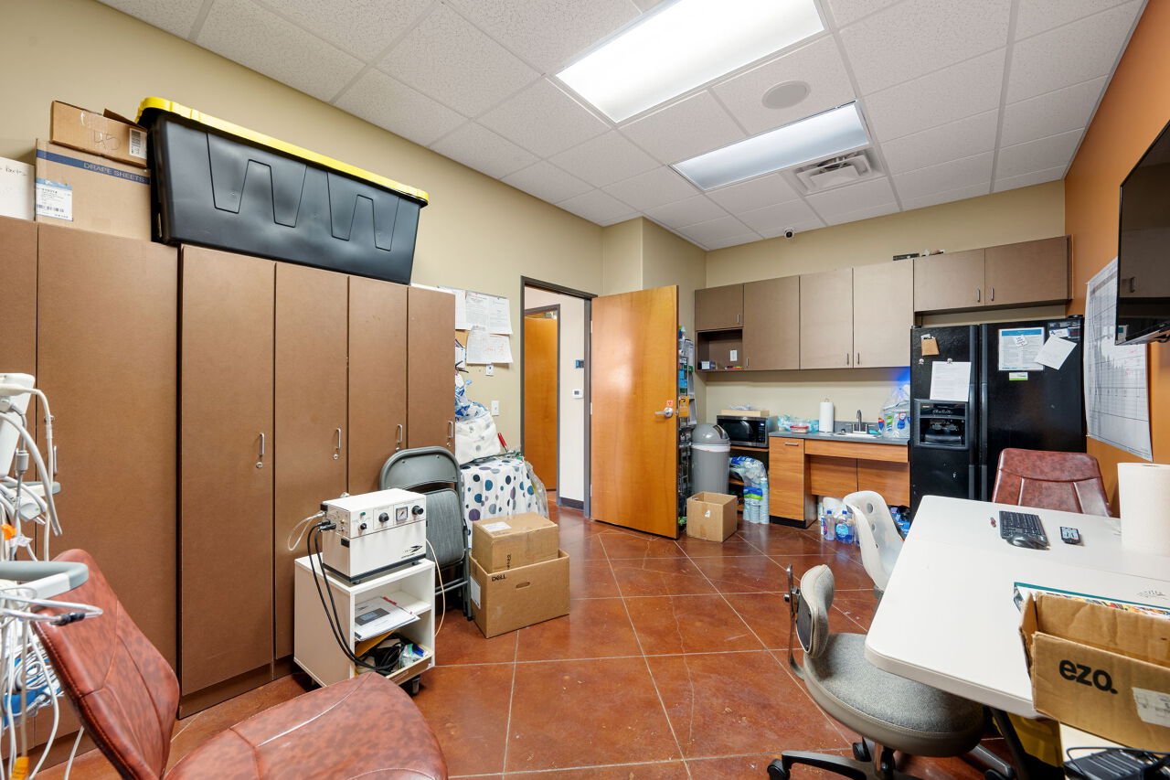 7215 Wyoming Springs Drive #800 (Second Gen Dental)