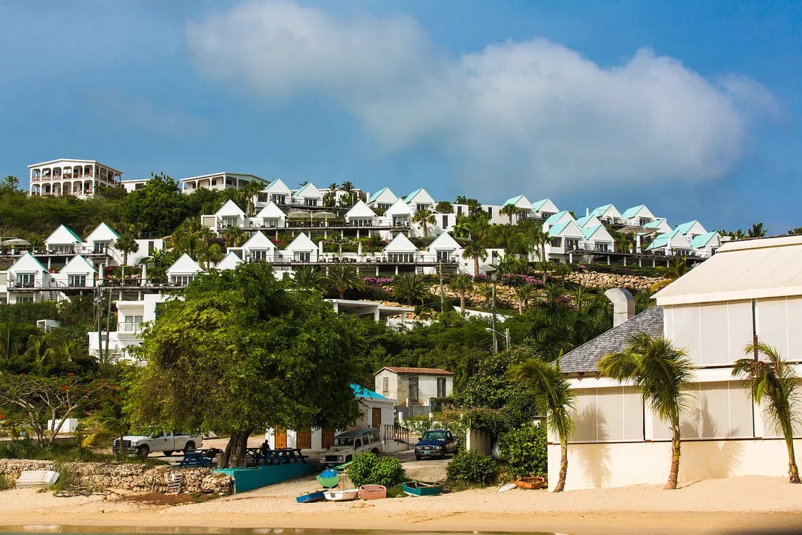 Ce blue Villa