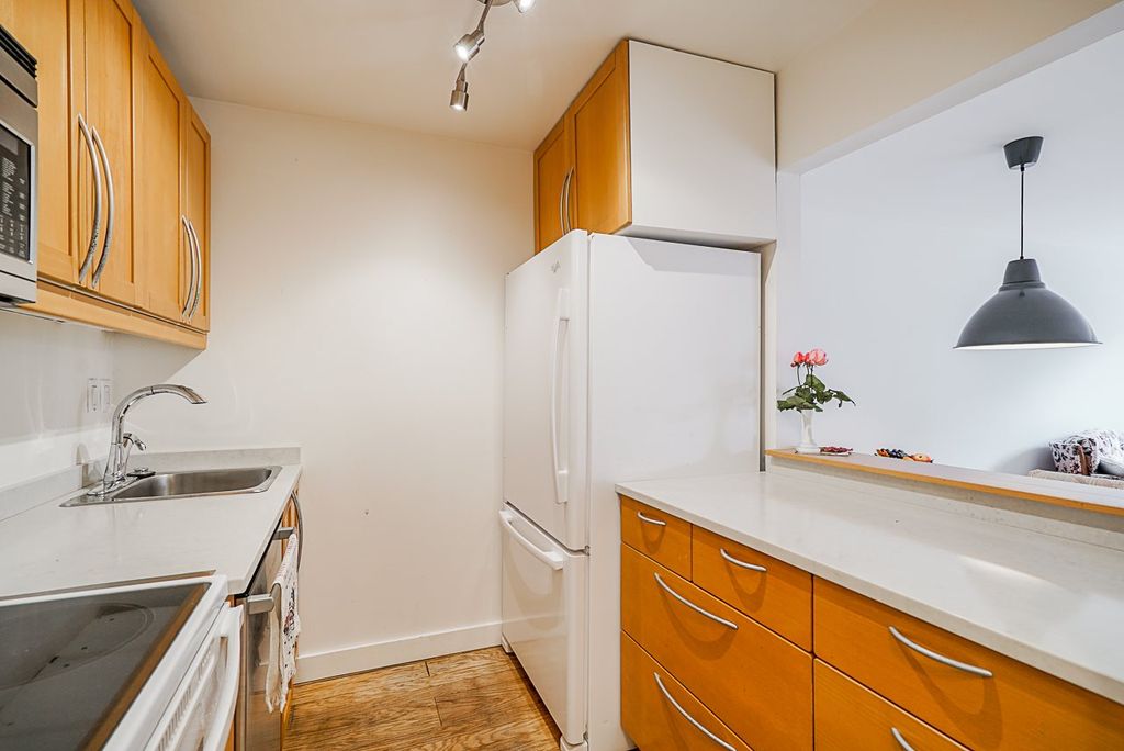 2119 Bellevue Ave, #102