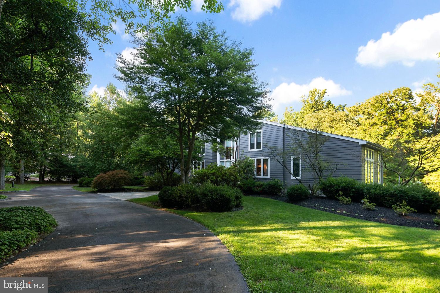 795 Lantern Ln