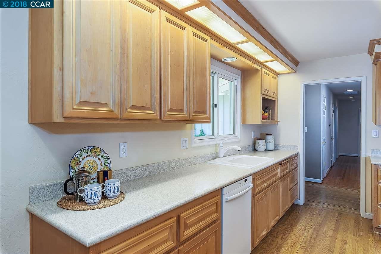 1853 Del Rio Dr