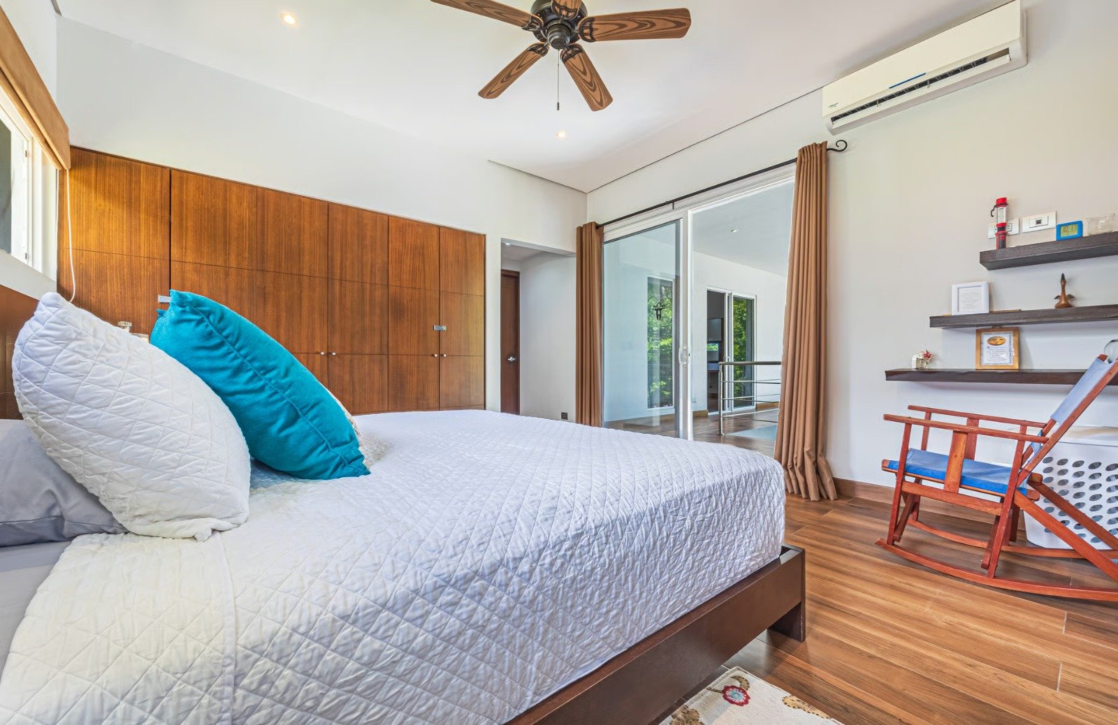 3-Bedroom Villa Within Walking Distance to Playa Hermosa