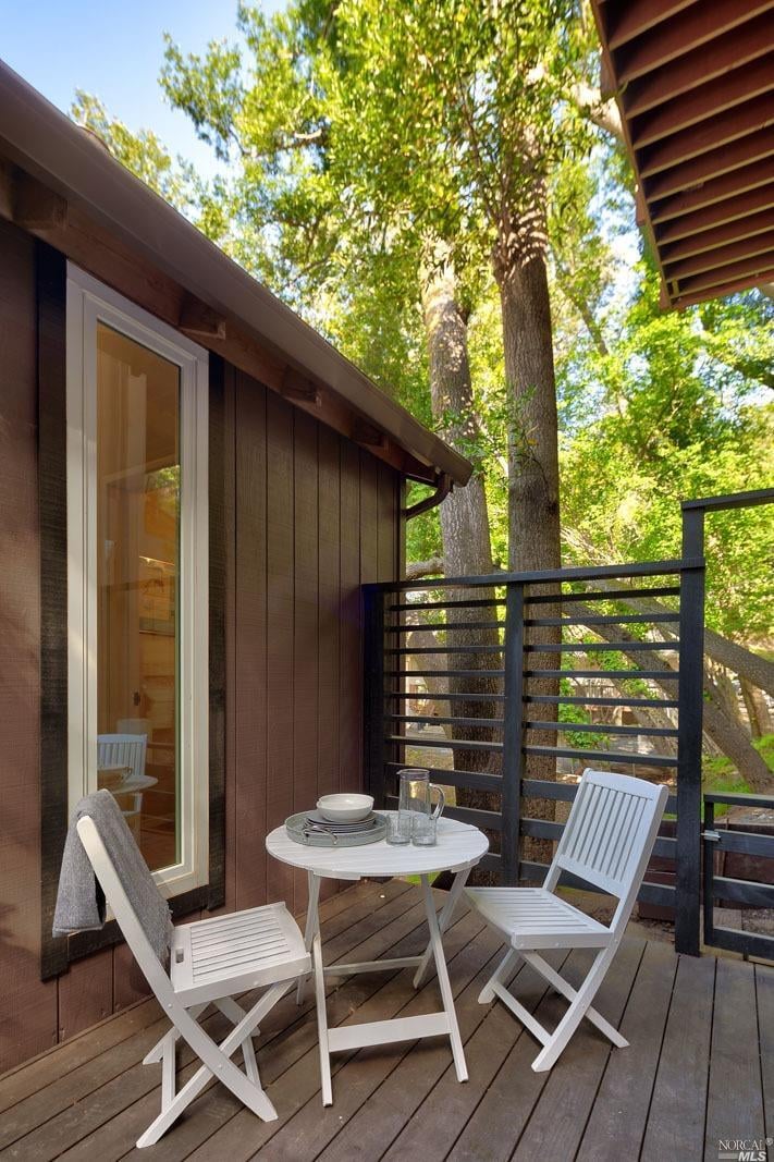 708 Cabin Dr