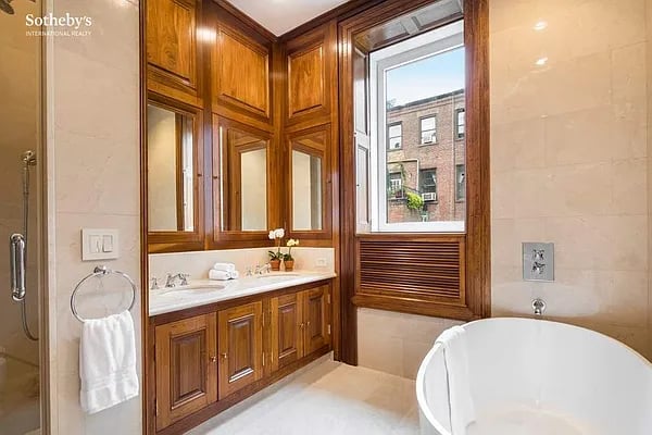 37 West 74th Street