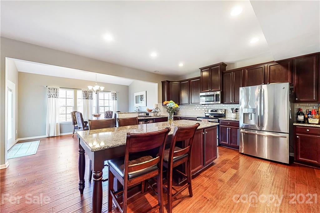 1729 Mill Creek Ln SW