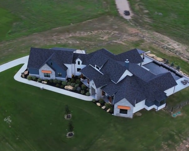 408 Royal Santana Run, Weatherford, TX 76087