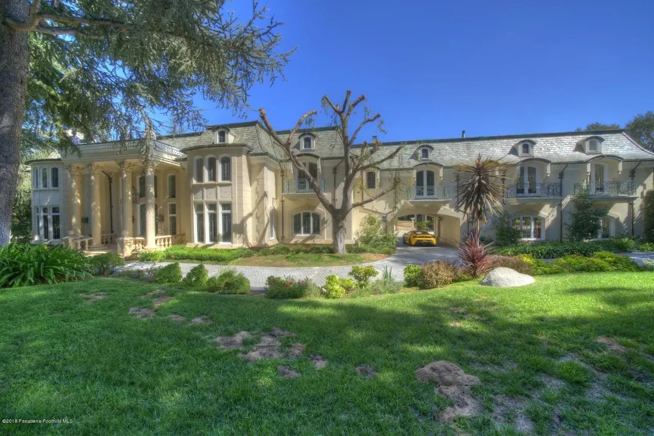 4158 Commonwealth Ave