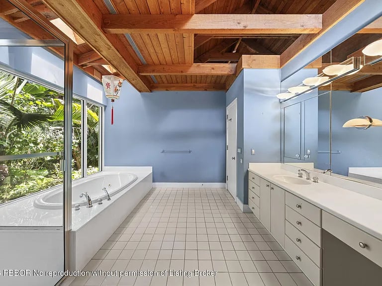 6 La Costa Way
