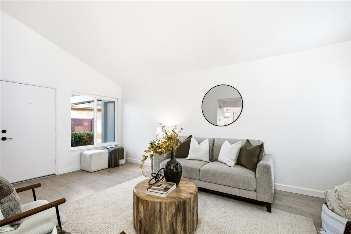 28501 Botorrita, Mission Viejo, CA 92692