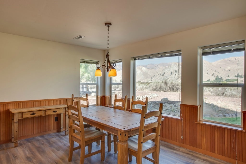 375 Lake Front Rd