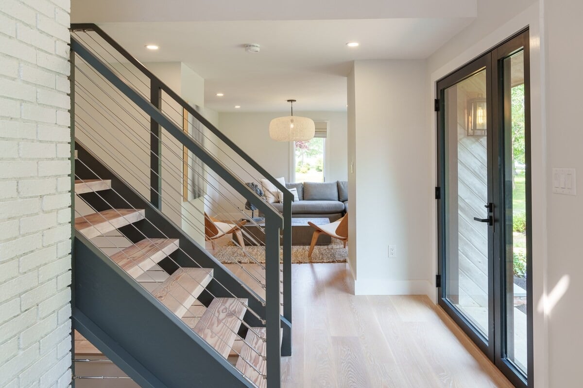 Edgartown Designer Retreat With Pool & Hot Tub