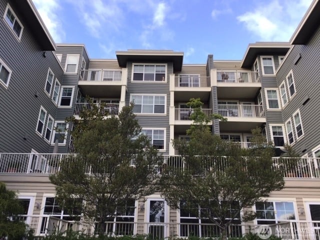 2901 NE Blakeley Street #430