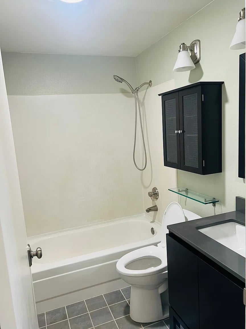 6700 NE 182nd St APT B203
