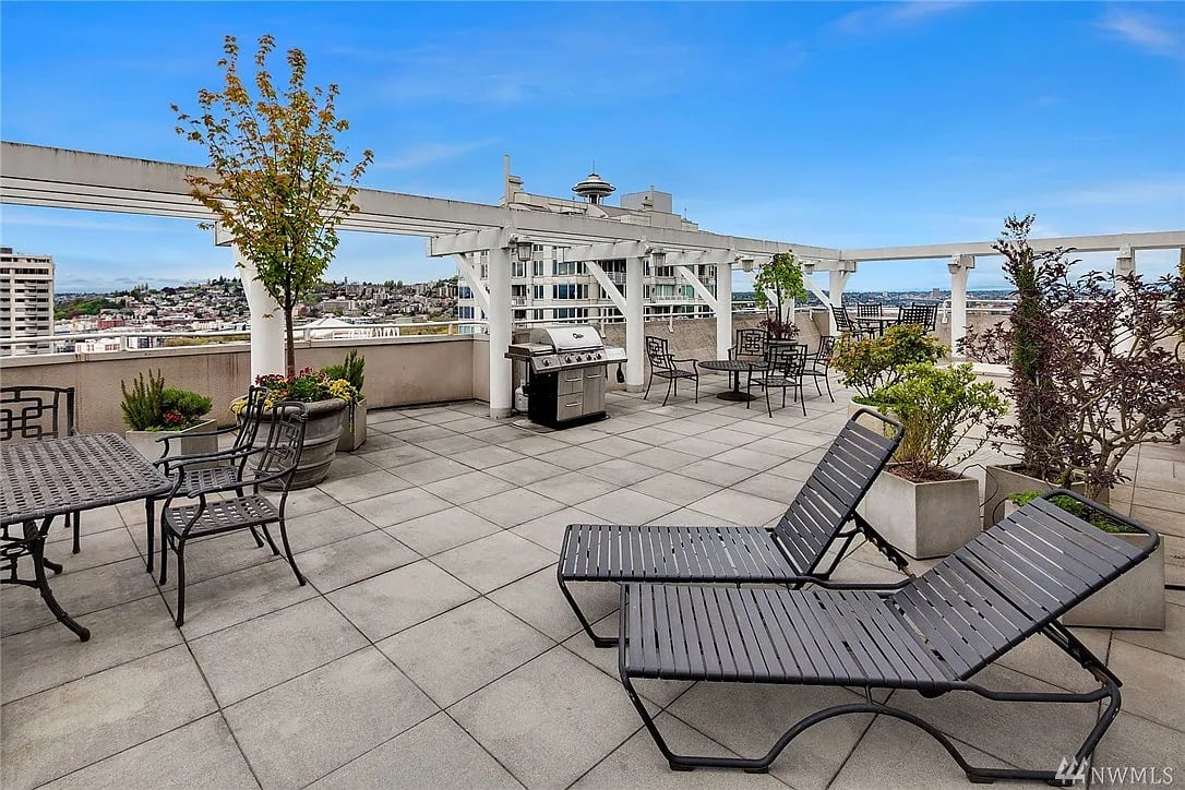 121 Vine St #605