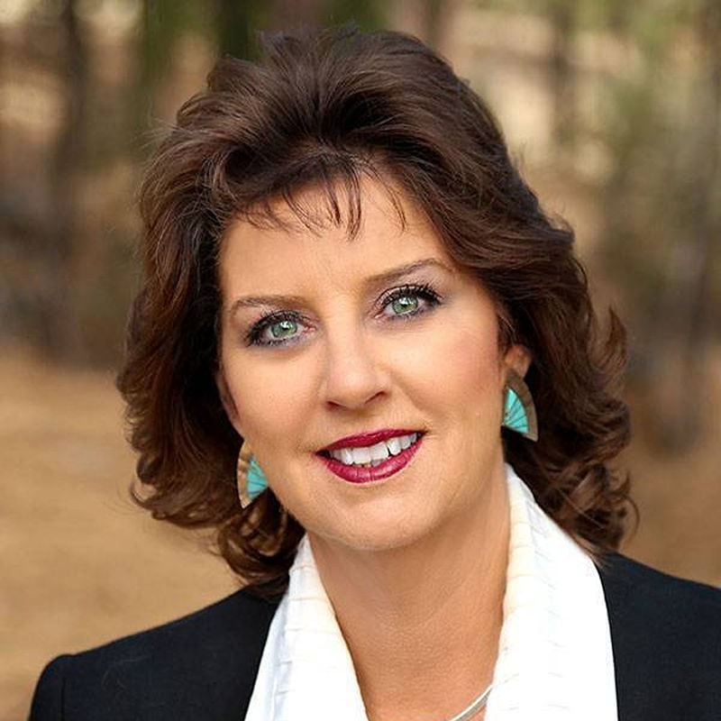 Keli Cox Ruidoso, NM Real Estate Agent Headshot