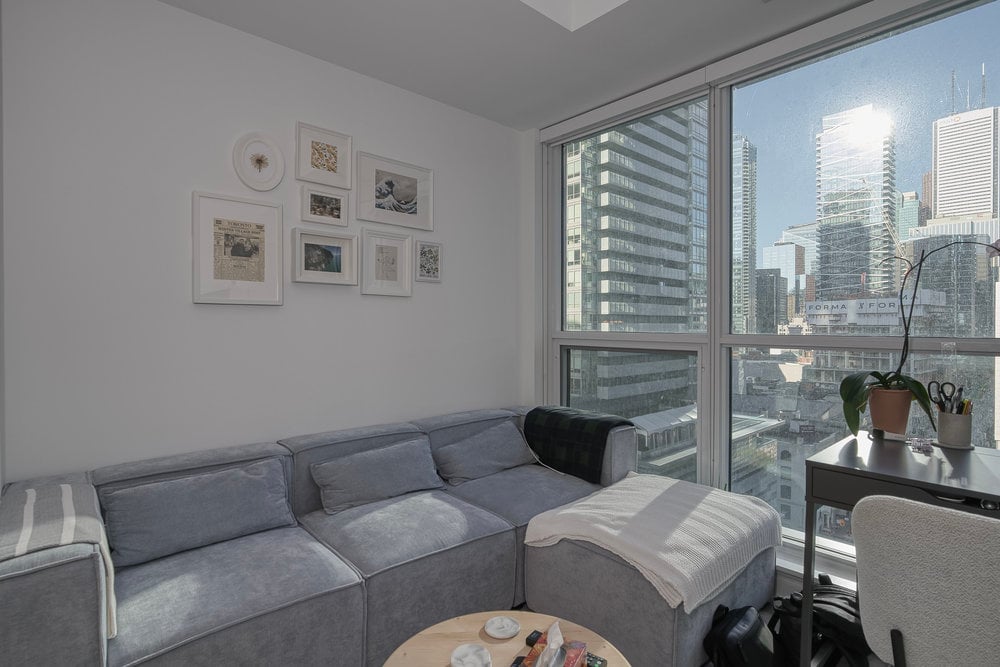 327 King Street W 1408