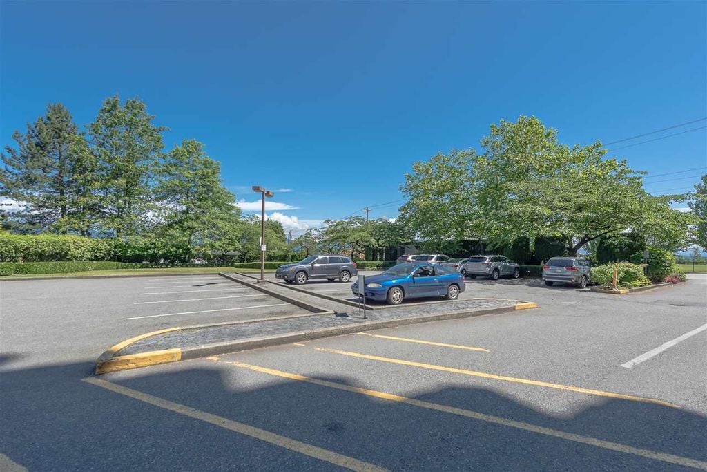 6055 Nelson Ave, #2102