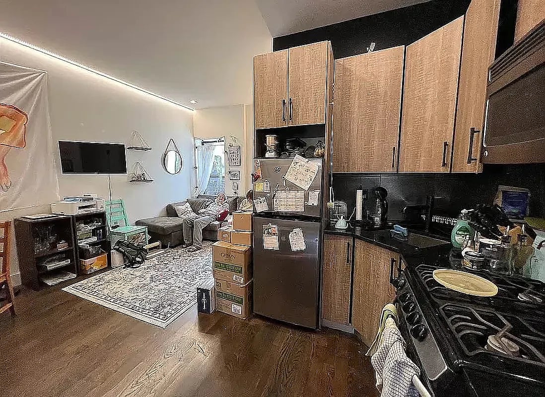 412 Suydam St 3B