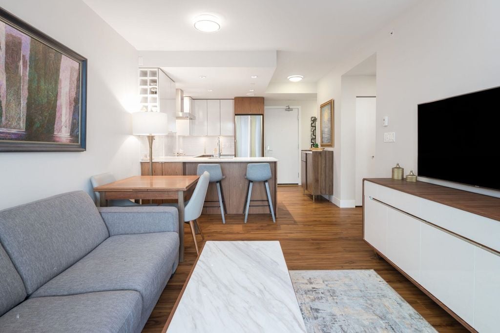 159 W 2nd Ave, #1603