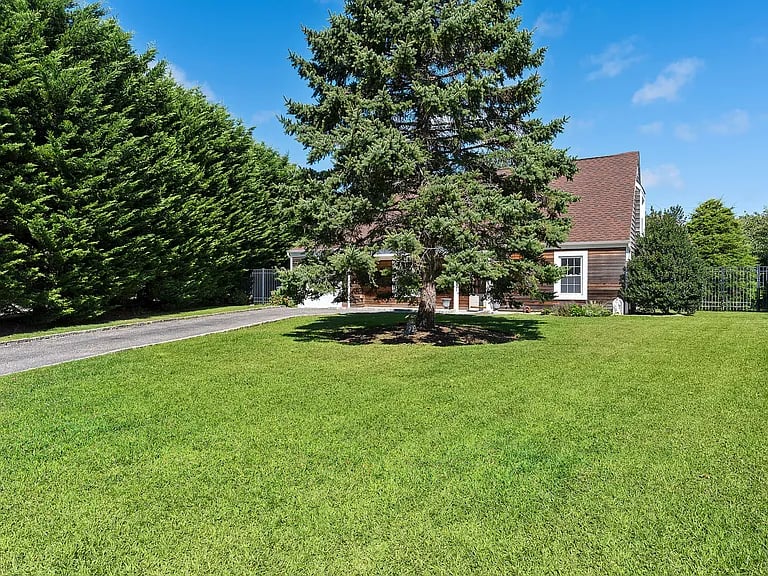 11 Juniper Ln