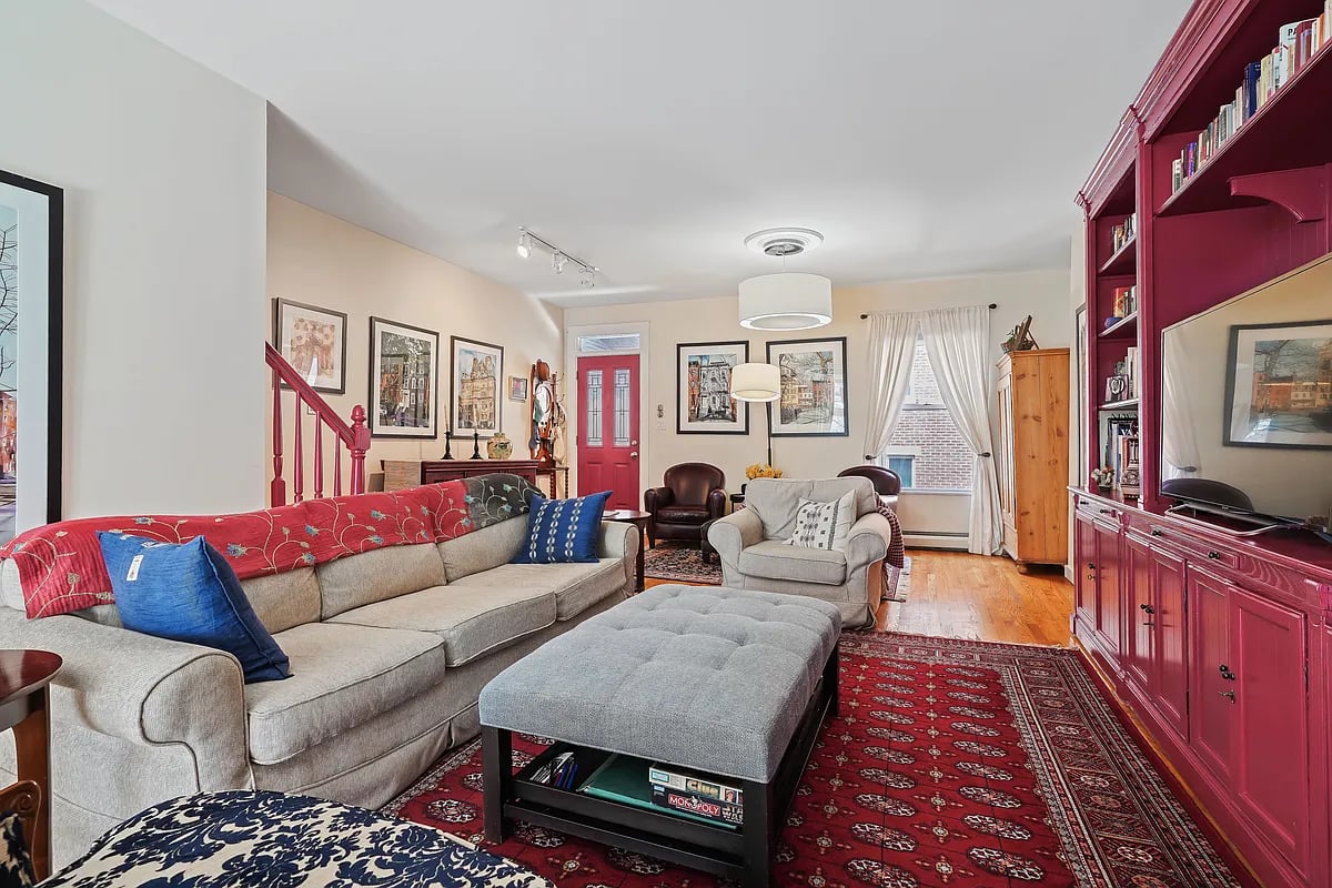 3 Dennett Place