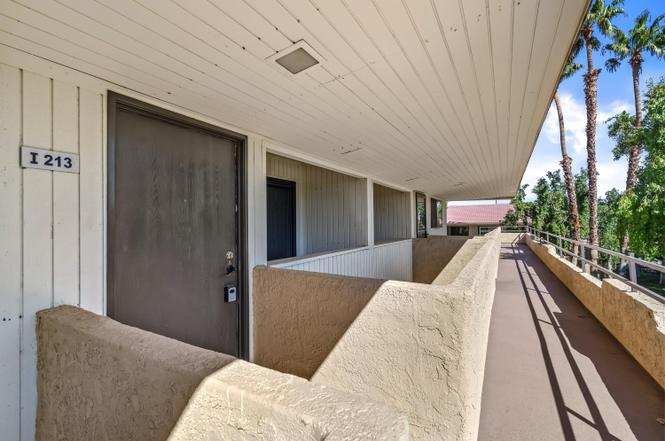 680 N Ashurst Court I213