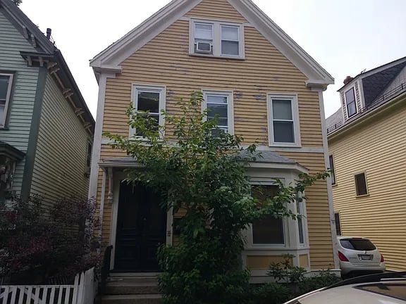 28 Bardwell St