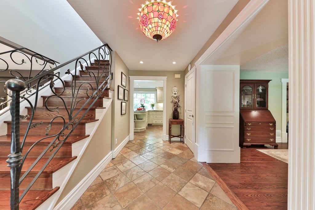 1293 Greenoaks Dr