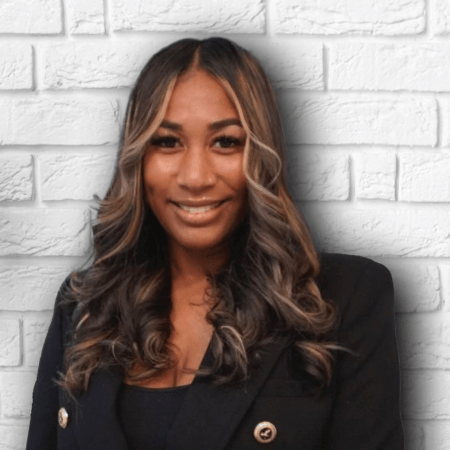 Haley White Lee's Summit, MO Real Estate Agent Headshot