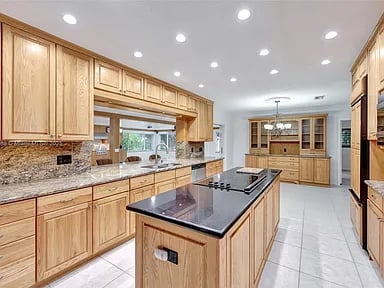 7201 NW 9th St