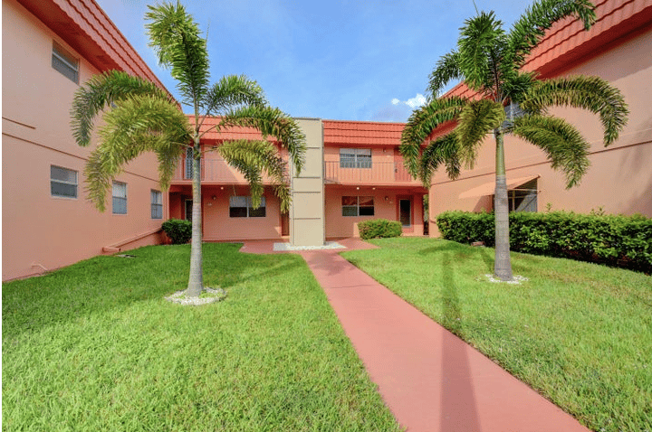 566 Saxony Dr #L Delray Beach, FL, 