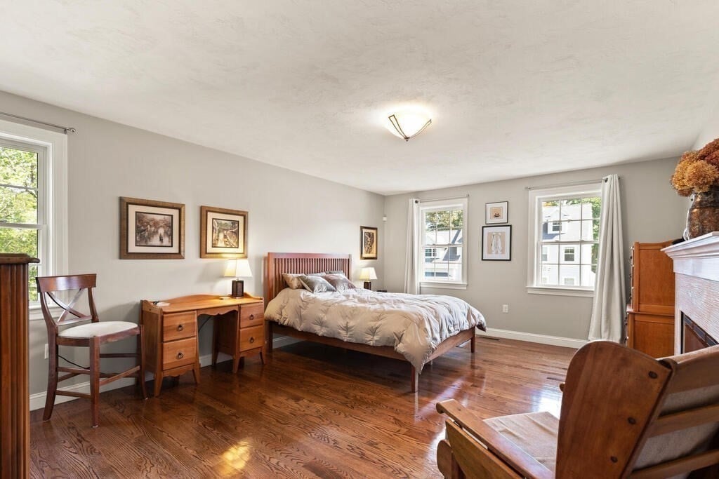 10 Carol Ave