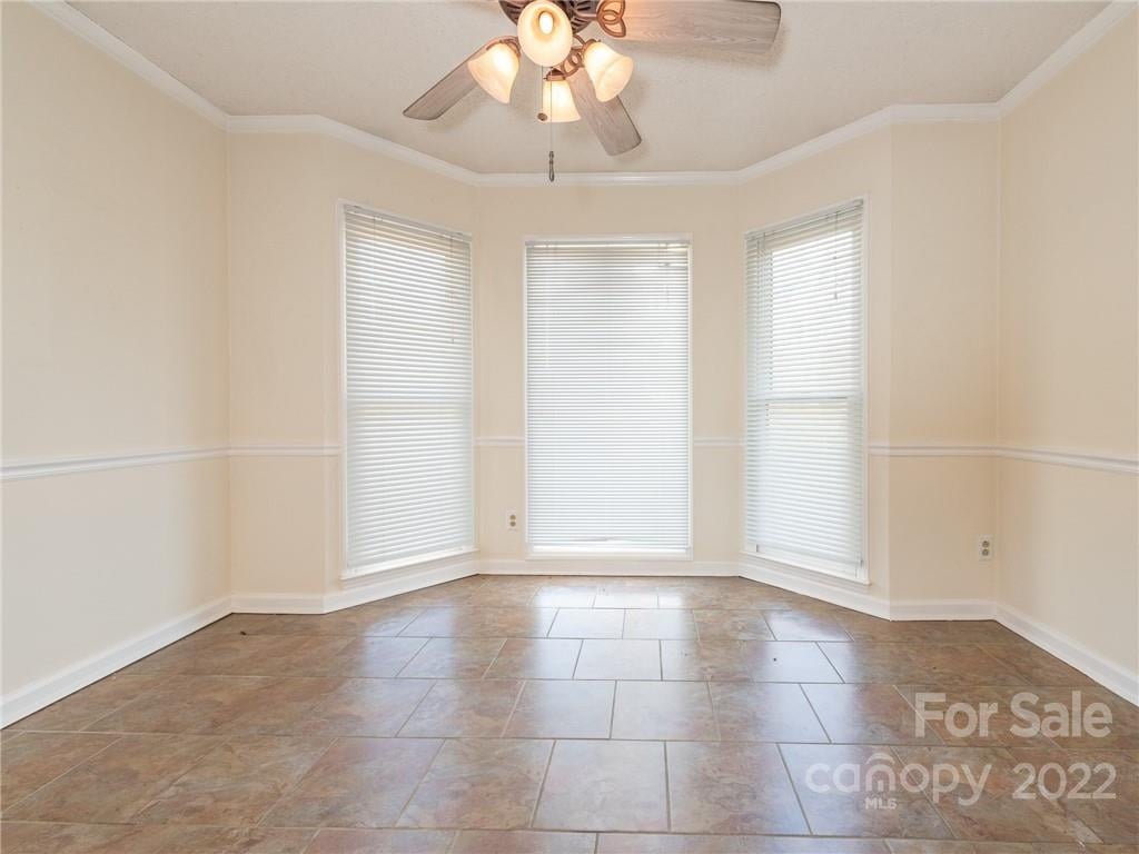5400 Country Woods Dr