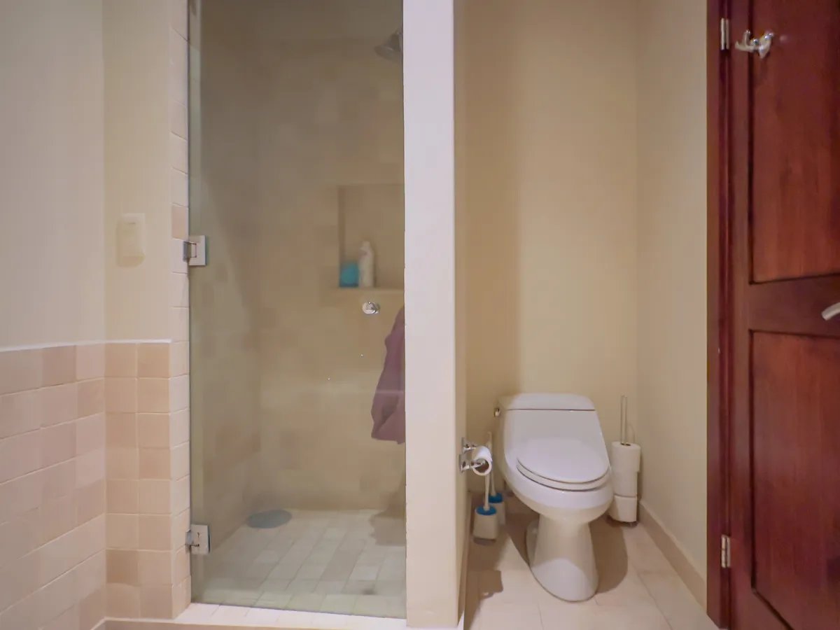 Ground Level Condo with a Yard