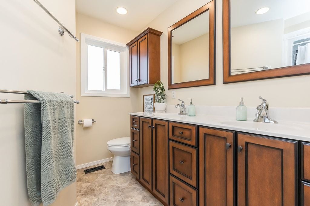 45440 Spartan Cres