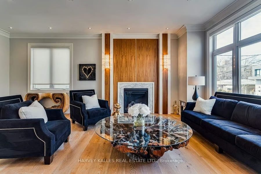 445 Glengrove Ave W